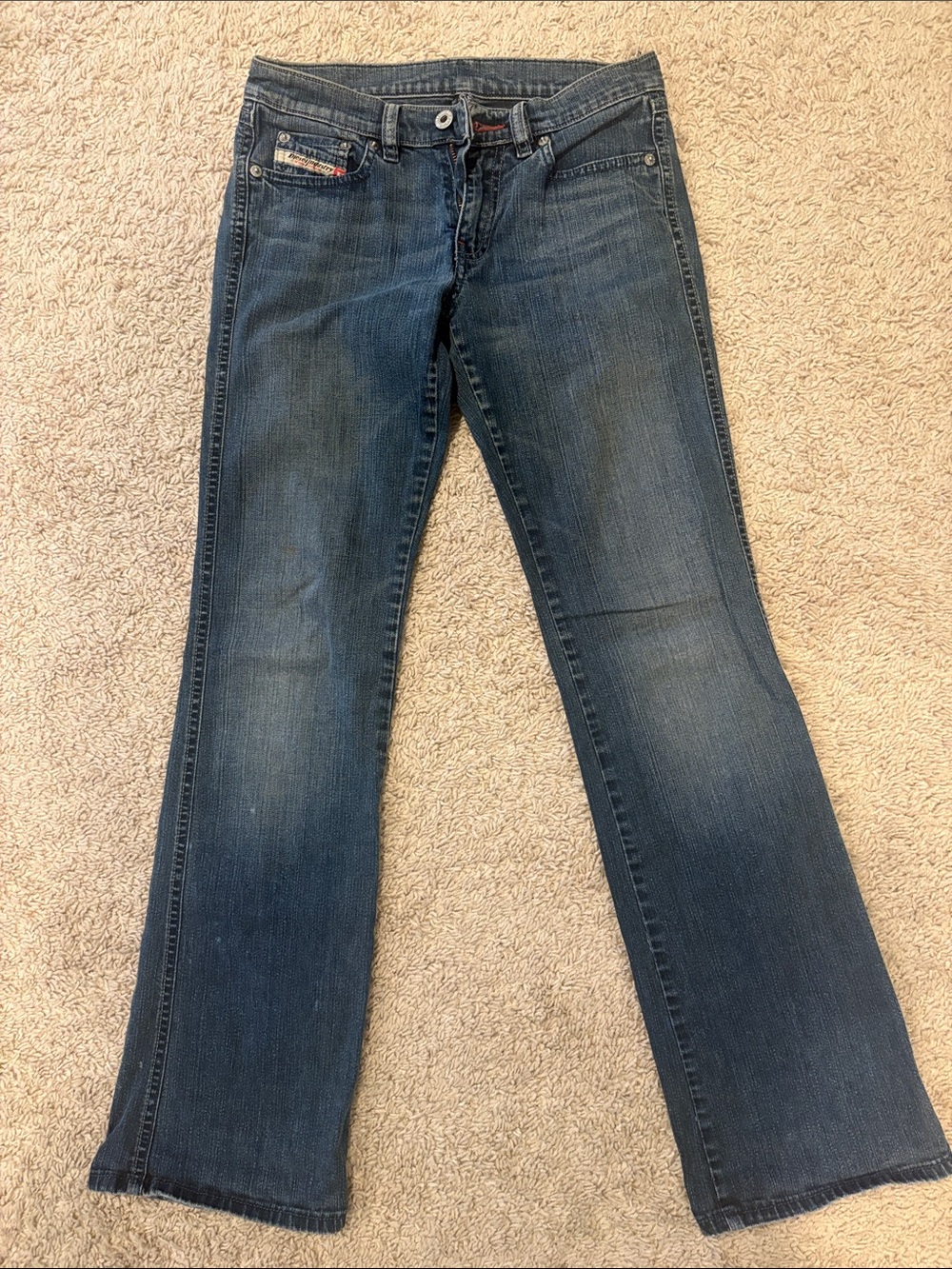 Straight Leg Women’s Jeans in Dark Blue Wash